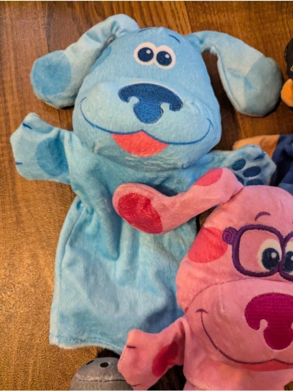 Melissa And Doug Blue's Clues & You Plush Puppets Magenta Josh Salt Pepper Blue